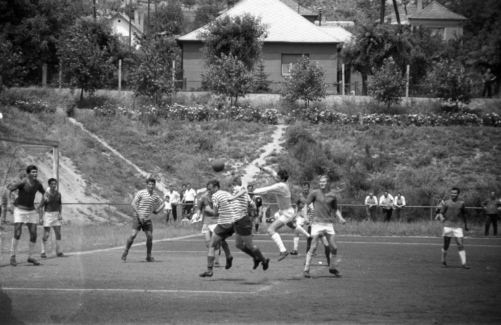 A képhez tartozó alt jellemző üres; Korabeli-stadion-1963-Foto-fortepan-Jakab-Antal--1024x664.jpg a fájlnév